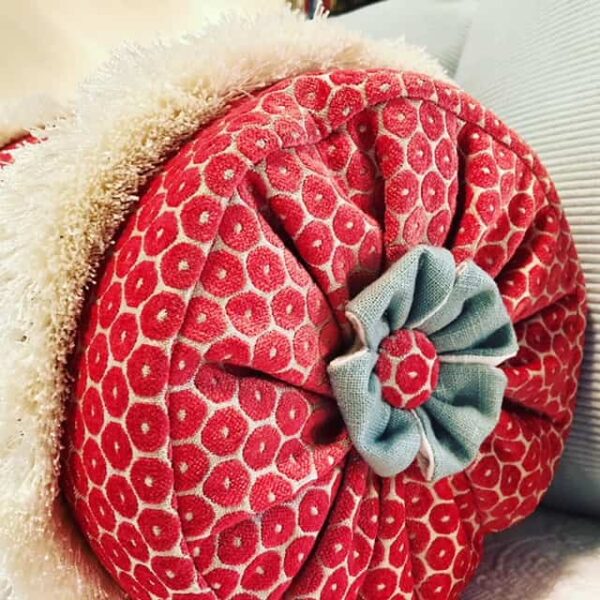 Bolster pillowsHow to embellish the ends with function and beauty